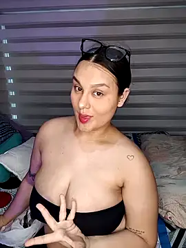 Snapshot of Valeriaa_21 chatting on 05-06-26, 10:26 Valeriaa 21 online show from 05-06-26, 10:26
