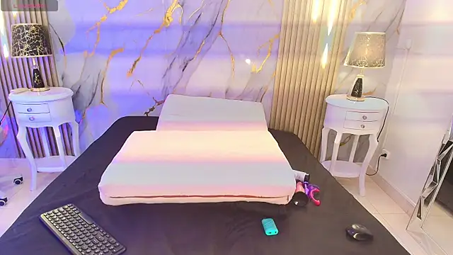 AprillRoss online show from 04-17-26, 12:41