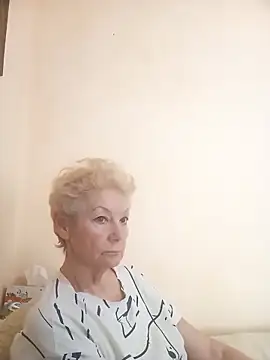 Calypso-Loove online show from 04-25-26, 01:41