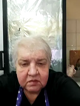 Snapshot of HapinessLovee chatting on 12-18-25, 09:04 HapinessLovee online show from 12-18-25, 09:04