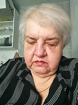 HapinessLovee online show from 04-26-26, 07:50