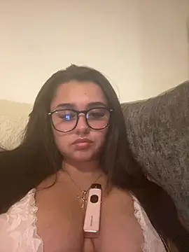 Snapshot of Wild_Busty_Niyah_XX chatting on 03-11-26, 09:21 Wild Busty Niyah XX online show from 03-11-26, 09:21