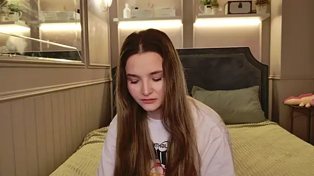 Lina Sinerz online show from 03-06-26, 08:38