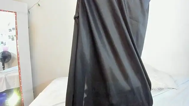 litle slut online show from 02-19-26, 05:36