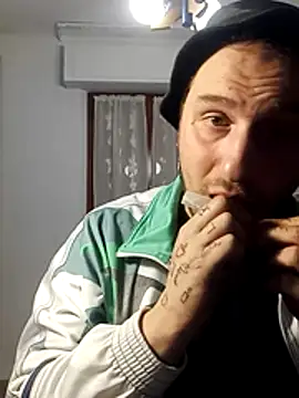 Snapshot of barbone15 chatting on 02-21-26, 08:10 barbone15 online show from 02-21-26, 08:10