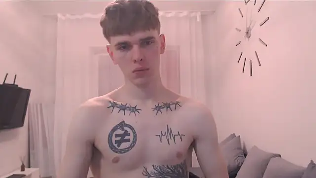 Fredd Xanders online show from 04-15-26, 01:56