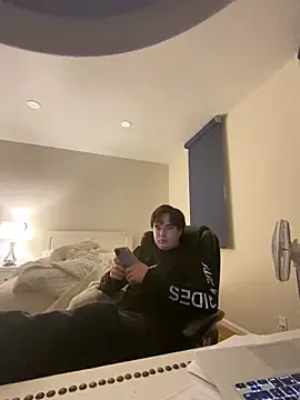 phantom898983 online show from 12-21-25, 06:31