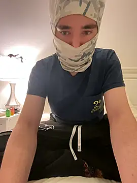 phantom898983 online show from 04-18-26, 07:23