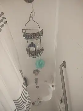 Snapshot of SpiderRose chatting on 01-09-26, 07:26 SpiderRose online show from 01-09-26, 07:26