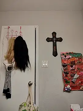 Snapshot of SpiderRose chatting on 01-15-26, 05:56 SpiderRose online show from 01-15-26, 05:56