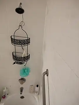 Snapshot of SpiderRose chatting on 02-05-26, 08:57 SpiderRose online show from 02-05-26, 08:57