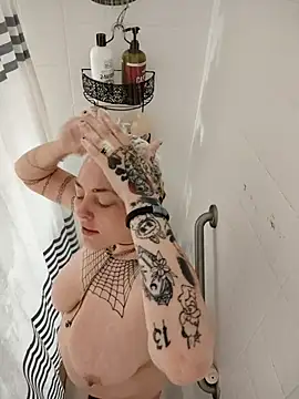 Snapshot of SpiderRose chatting on 03-02-26, 04:14 SpiderRose online show from 03-02-26, 04:14