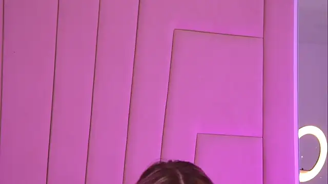 AnnaRow online show from 02-07-26, 03:54