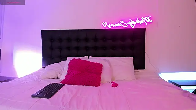 Melody evanss online show from 12-15-25, 12:20