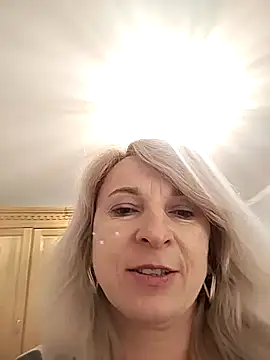 AhlyssaLove1155 online show from 04-16-26, 02:51