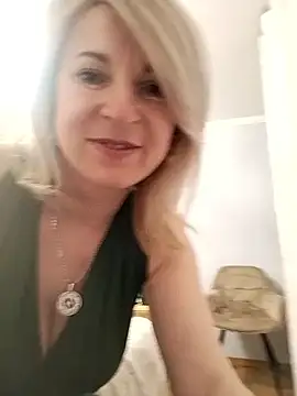 AhlyssaLove1155 online show from 04-22-26, 03:20