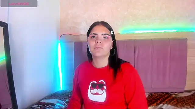 Snapshot of alunnaclarkcm chatting on 12-14-25, 05:02 alunnaclarkcm online show from 12-14-25, 05:02