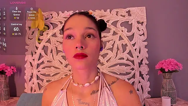 loraineblake online show from 02-01-26, 03:43