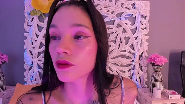 loraineblake online show from 02-24-26, 01:42