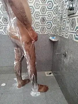 johny044 online show from 02-10-26, 06:28