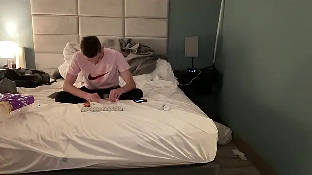 cosmiccloudpig online show from 02-03-26, 07:57