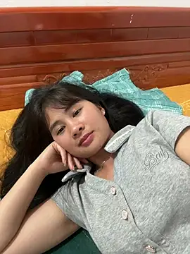 Him MountainGirl online show from 04-25-26, 06:05