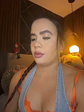 ValentinaEliot online show from 12-17-25, 01:33