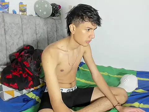 Snapshot of Andycillo chatting on 12-23-25, 03:04 Andycillo online show from 12-23-25, 03:04