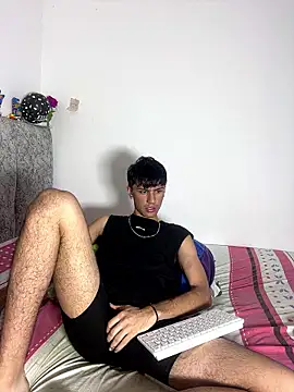 Snapshot of Andycillo chatting on 01-09-26, 12:24 Andycillo online show from 01-09-26, 12:24