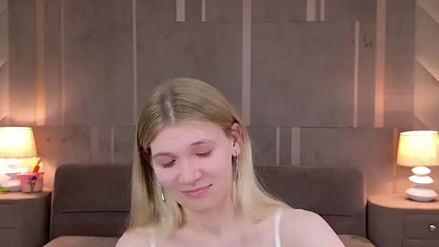 Vivien Hans online show from 04-11-26, 04:28