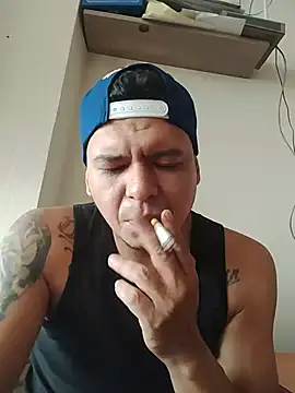 YTupapito1234 online show from 06-05-26, 04:35