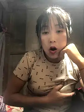 Snapshot of bae-asian chatting on 12-15-25, 04:28 bae-asian online show from 12-15-25, 04:28