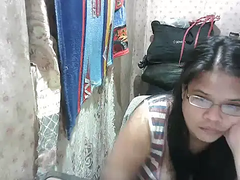 Snapshot of Hotty_babe23 chatting on 12-14-25, 09:36 Hotty babe23 online show from 12-14-25, 09:36