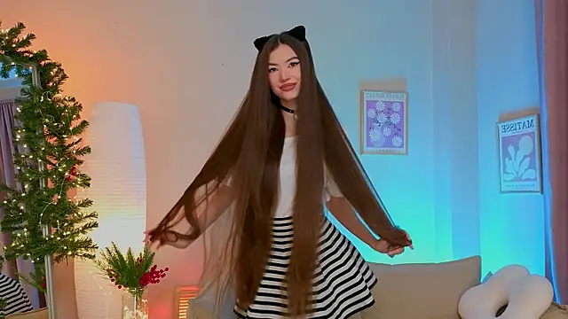 oliviaah  online show from 12-18-25, 02:56