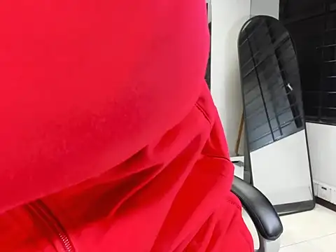 IssysLeBlanc online show from 01-12-26, 04:29