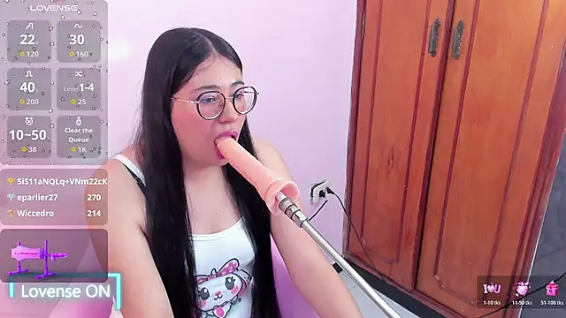 Snapshot of nomi_blue chatting on 12-14-25, 03:45 nomi blue online show from 12-14-25, 03:45