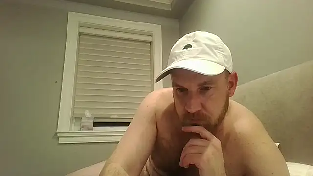 Snapshot of BeefyNcloudy chatting on 12-22-25, 02:19 BeefyNcloudy online show from 12-22-25, 02:19