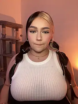 Daniela ruizz online show from 06-17-26, 03:42