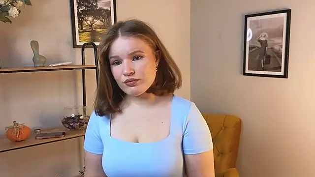 Snapshot of Michele_Menbat chatting on 12-14-25, 10:42 Michele Menbat online show from 12-14-25, 10:42