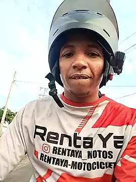 Snapshot of Andreskelly chatting on 02-17-26, 12:12 Andreskelly online show from 02-17-26, 12:12