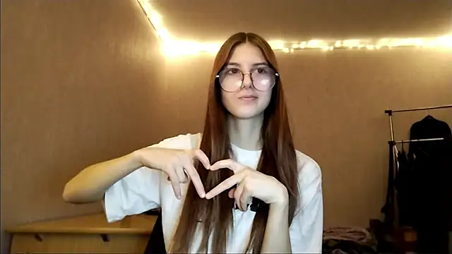 VictorinaMccorey online show from 01-05-26, 05:27