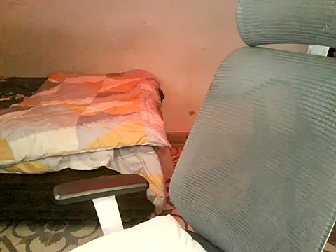 HEZALNUT online show from 12-17-25, 07:09