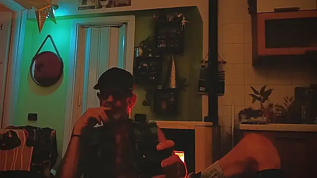 Snapshot of 4skinlvrI chatting on 01-11-26, 02:27 4skinlvrI online show from 01-11-26, 02:27