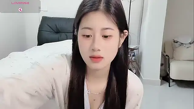 Yvonne-07 online show from 04-09-26, 11:37