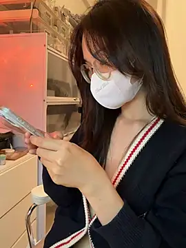 mimichannn99 online show from 04-09-26, 07:41