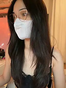 mimichannn99 online show from 04-28-26, 09:25