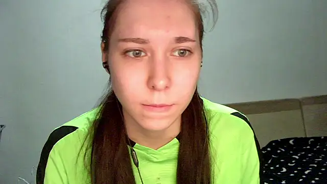 Snapshot of Annette_meow1 chatting on 12-16-25, 05:12 Annette meow1 online show from 12-16-25, 05:12