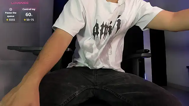 Liam Mateo online show from 03-09-26, 09:41