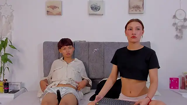 tefi meow  online show from 12-22-25, 03:20