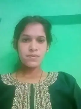 Snapshot of Kanika_3 chatting on 12-17-25, 04:29 Kanika 3 online show from 12-17-25, 04:29